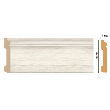 Цветной напольный плинтус Decomaster D005-70 (79*13*2400)